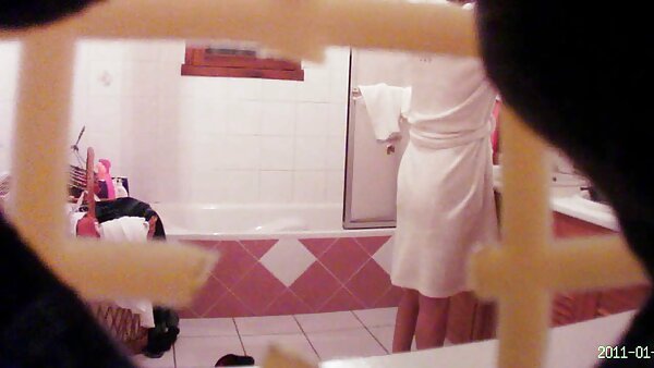 لزبین های فلفلی قبل از سکس منو مادر زن غلغلک دادن به دلدوها با ویبراتور به دیلدو عمل می کنند